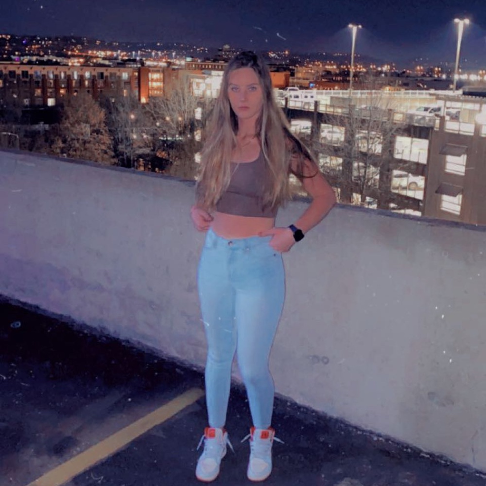 Meet your Posher, Alyssa